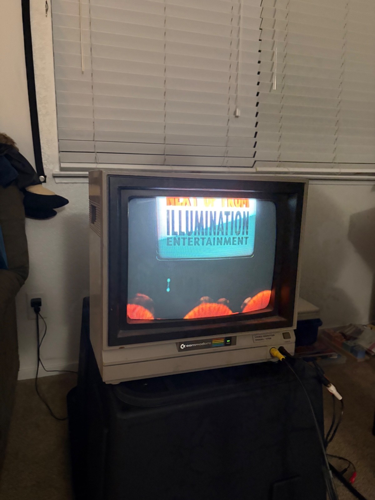 Vintage Commodore 1702 CRT Video Monitor 1984 for C64 Amiga Retro Gaming Tested