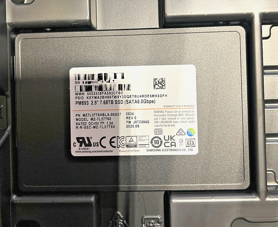Samsung PM893 7.68TB SATA 6Gb/s 2.5\