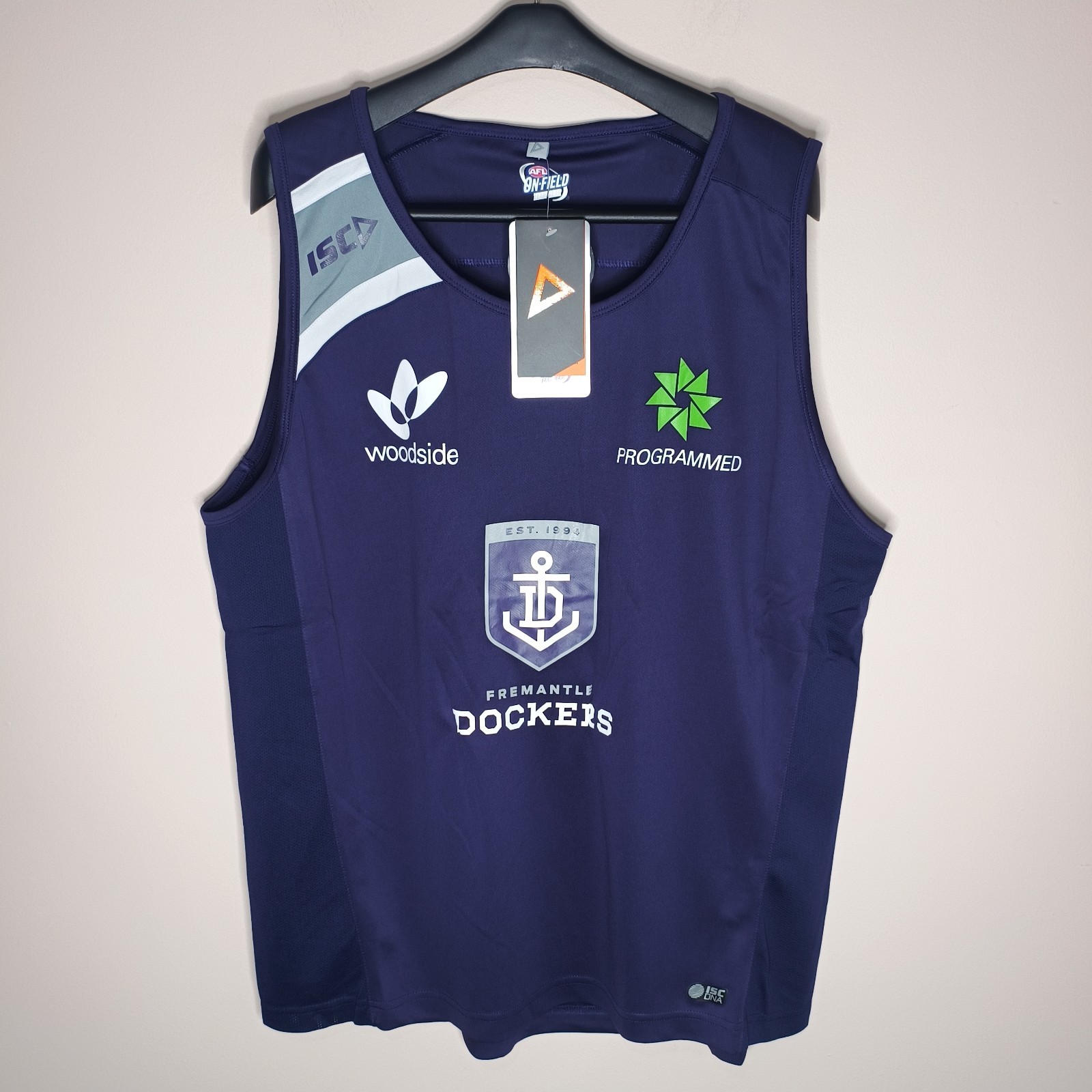 ISC Fremantle Dockers Training Gym Singlet Men\'s XXL BNWT Purple AFL Authentic ISC Fremantle Dockers Training Gym Singlet Men\'s XXL BNWT Purple AFL Authentic
