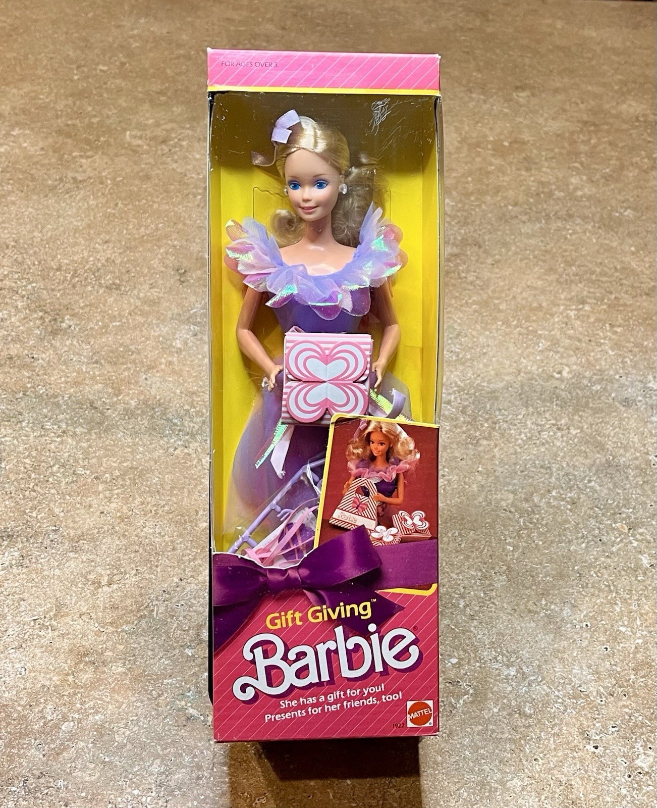 Vintage 1985 Gift Giving Barbie Mattel #1922 NRFB Vintage 1985 Gift Giving Barbie Mattel #1922 NRFB