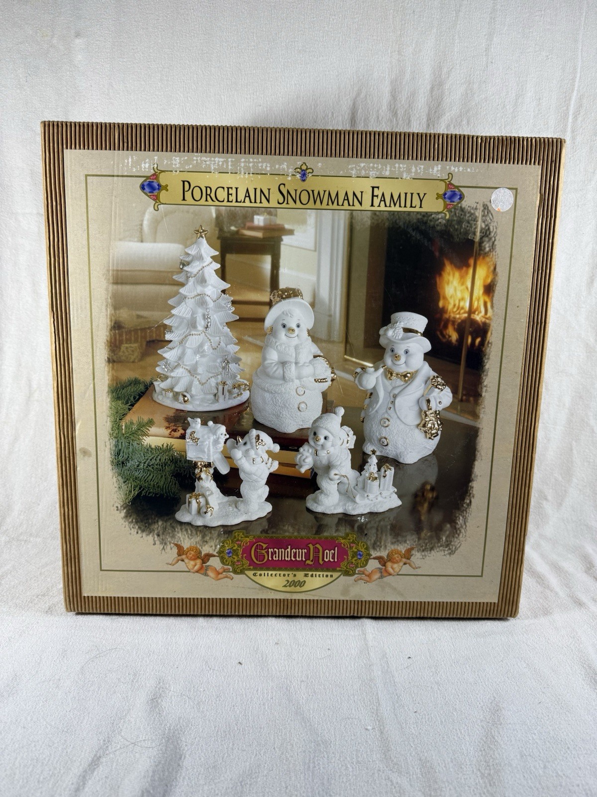 Vintage Grandeur Noel Porcelain Snowman Family 2000 Collector\'s Edition 5 Pieces Vintage Grandeur Noel Porcelain Snowman Family 2000 Collector\'s Edition 5 Pieces