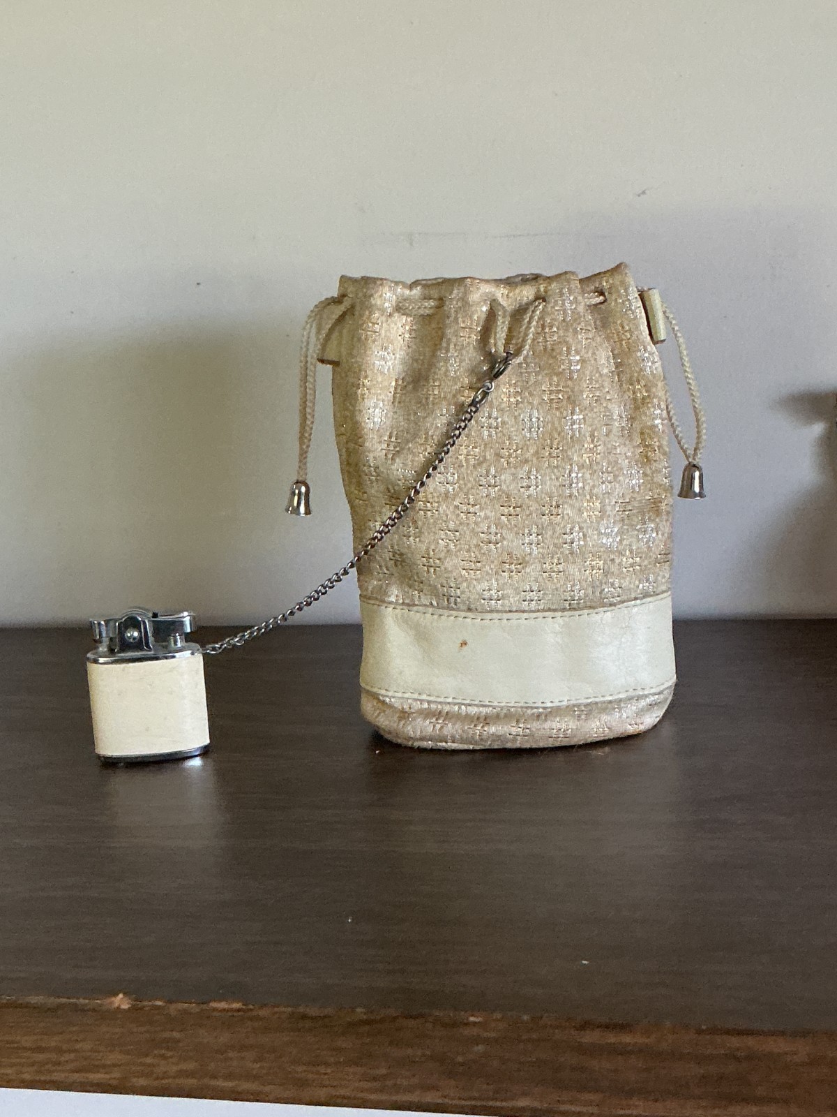 Exquisite 1920s Flapper Girl Bucket Bag w/Chain Linked  Leather Wrapped Lighter