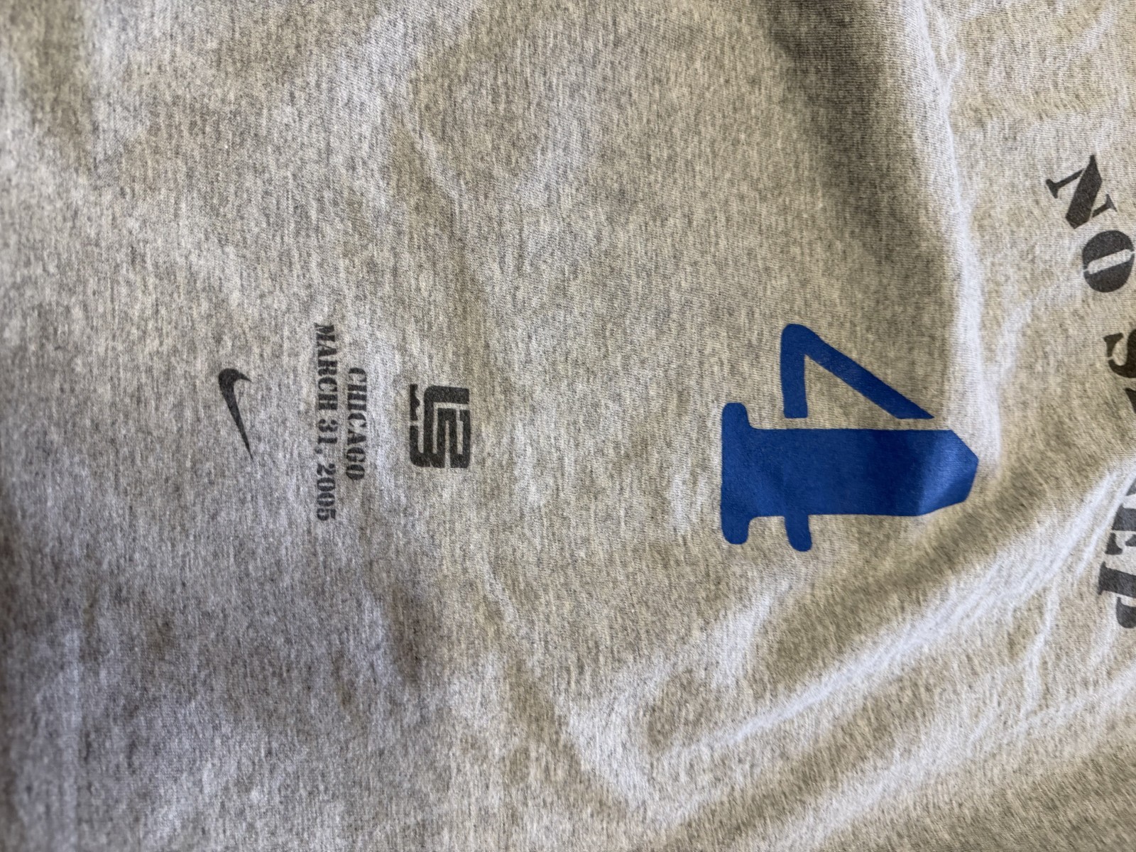 Nike LeBron No Sleep Tee Chicago March 31 2005 Zoom LeBron II Vintage Gray L