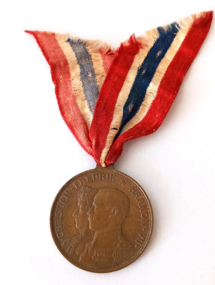 RARE Antique 1914 Norwegian Bronze Medal Dunbar Natal with Ribbon RARE Antique 1914 Norwegian Bronze Medal Dunbar Natal with Ribbon