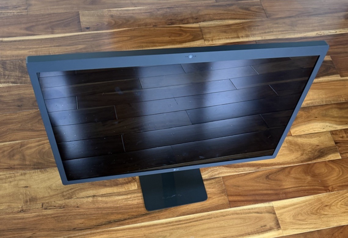 LG UltraFine 5K 27MD5KA-B LG UltraFine 5K 27MD5KA-B