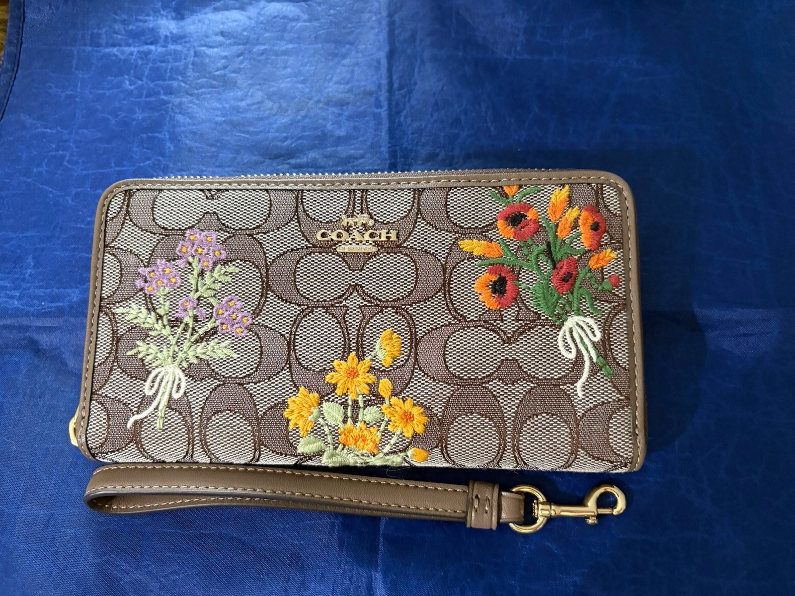 COACH LGE SIG JCQRD FLORAL EMBROIDERED ZIP AROUND WALLET NWT CEC23
