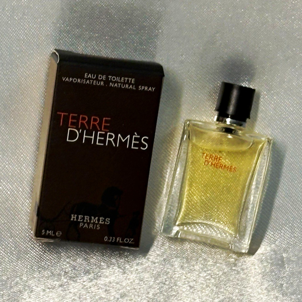 HERMÈS Terre d\'Hermès Eau de Toilette Spray Travel Size 0.33 fl oz HERMÈS Terre d\'Hermès Eau de Toilette Spray Travel Size 0.33 fl oz