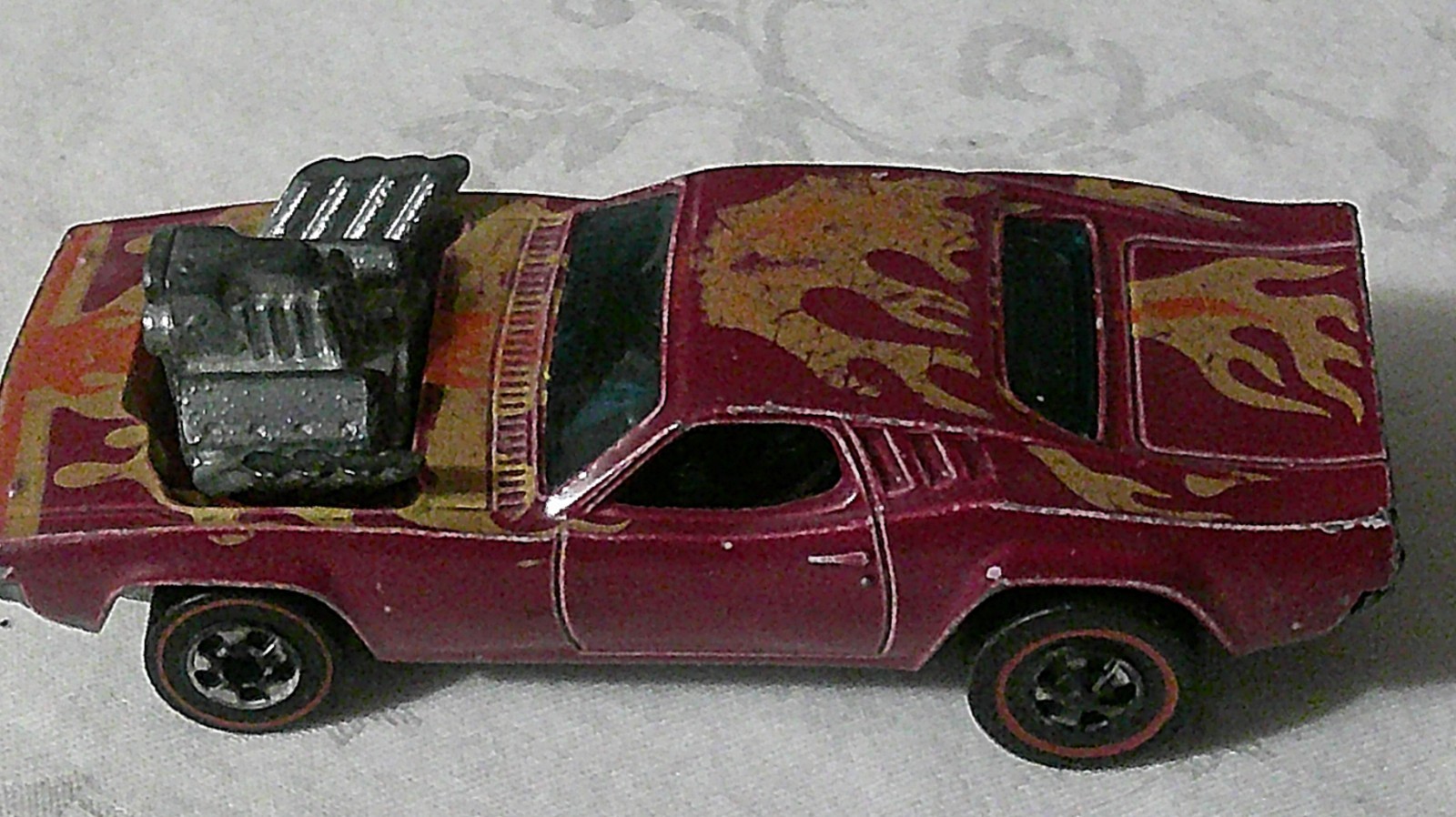 3 VINTAGE HOT WHEELS RED LINE CARS 3 VINTAGE HOT WHEELS RED LINE CARS