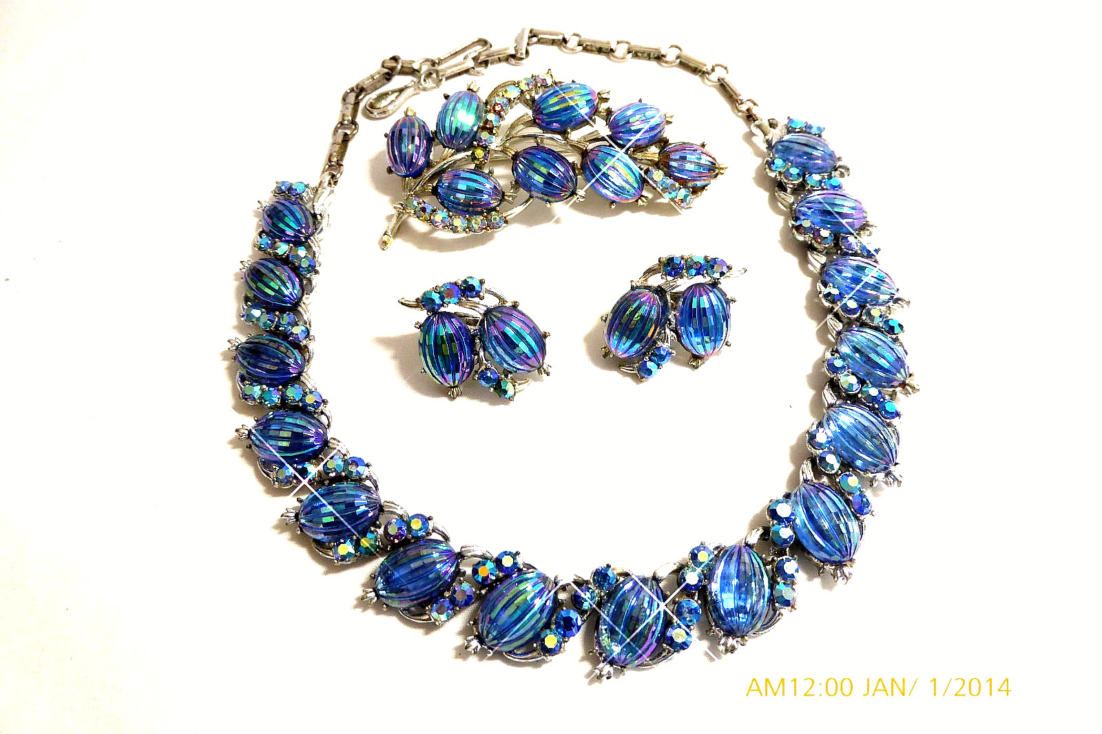 RARE VTG CORO BLUE RIBBED AB GLASS RHINESTONE NECKLACE BROOCH EARRINGS SET