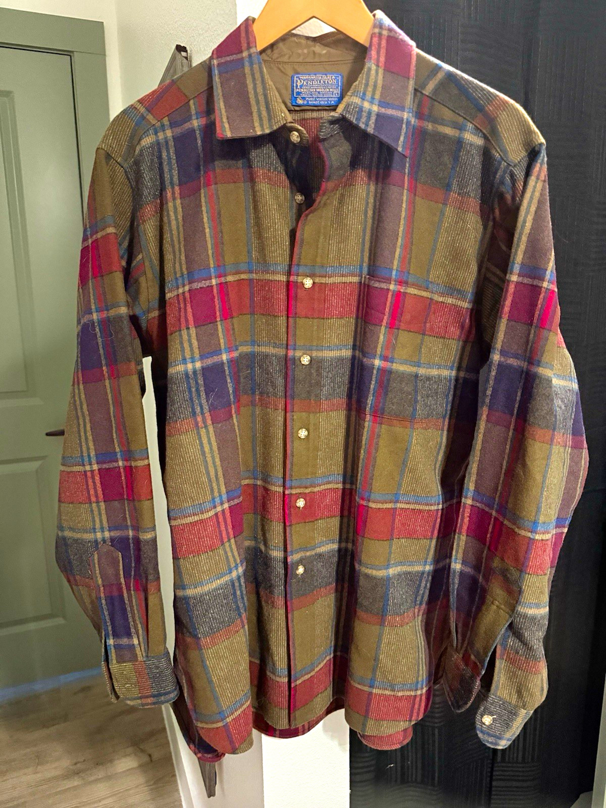 Vintage 1980s Pendleton Pure Virgin Wool Plaid Shirt Men’s L Made USA Vintage 1980s Pendleton Pure Virgin Wool Plaid Shirt Men’s L Made USA