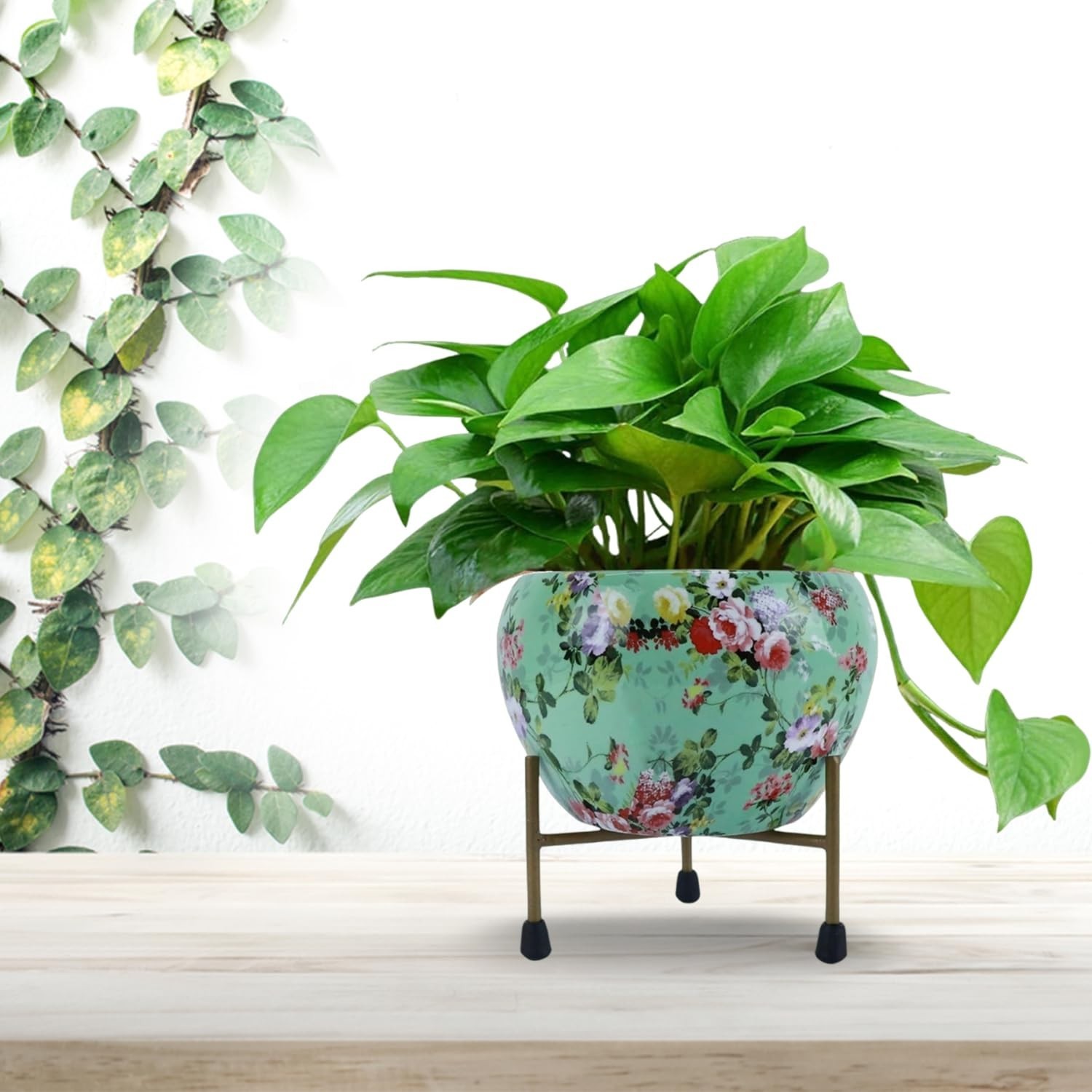 Blossom Breeze: Elegant Rust-Resistant Metal Indoor Plant Vase & Iron Stand