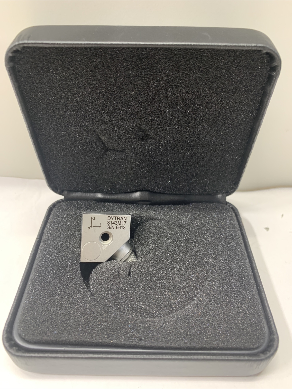 Dytran 3143M17 S/N 6613. **Pre-Owned** Dytran 3143M17 S/N 6613. **Pre-Owned**