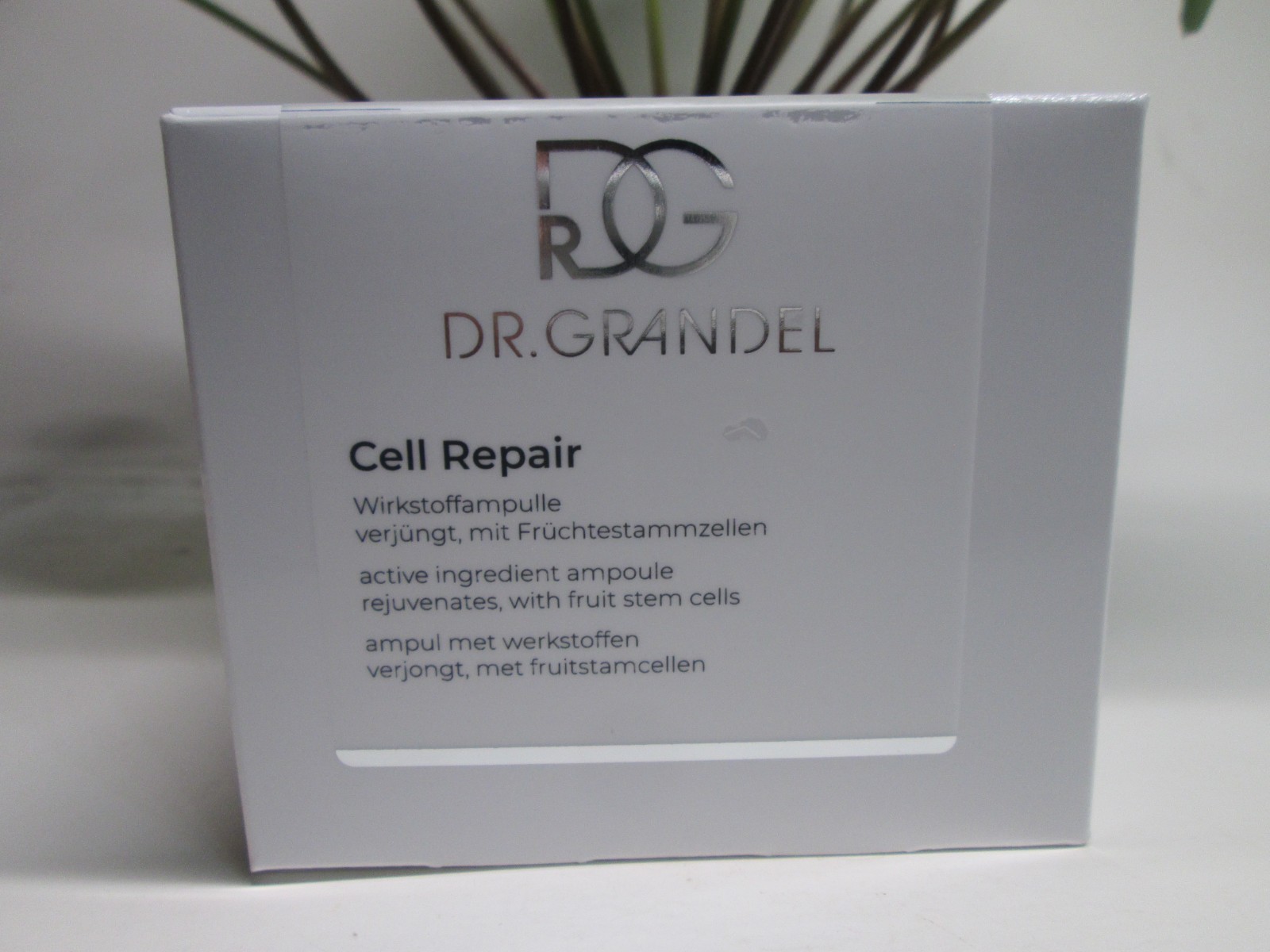 DR. GRANDEL cell repair AMPOULES ( 12 X 3ML ) NEW DR. GRANDEL cell repair AMPOULES ( 12 X 3ML ) NEW