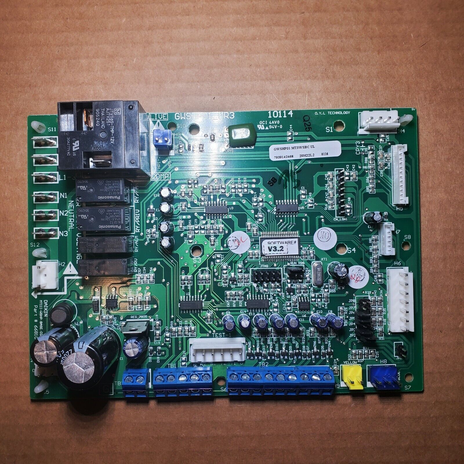 Dakin/McQuay 668105601 MICROTECH III Base Controller Circuit Board GWSHP01_MR3