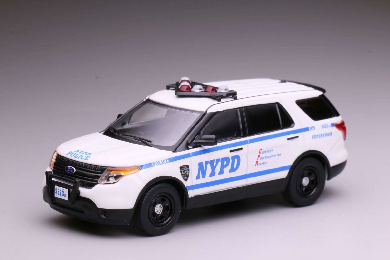 596 1:64 E 450 NY Police Emergency Service Unit 101 EMS Diecast Collect Car 596 1:64 E 450 NY Police Emergency Service Unit 101 EMS Diecast Collect Car
