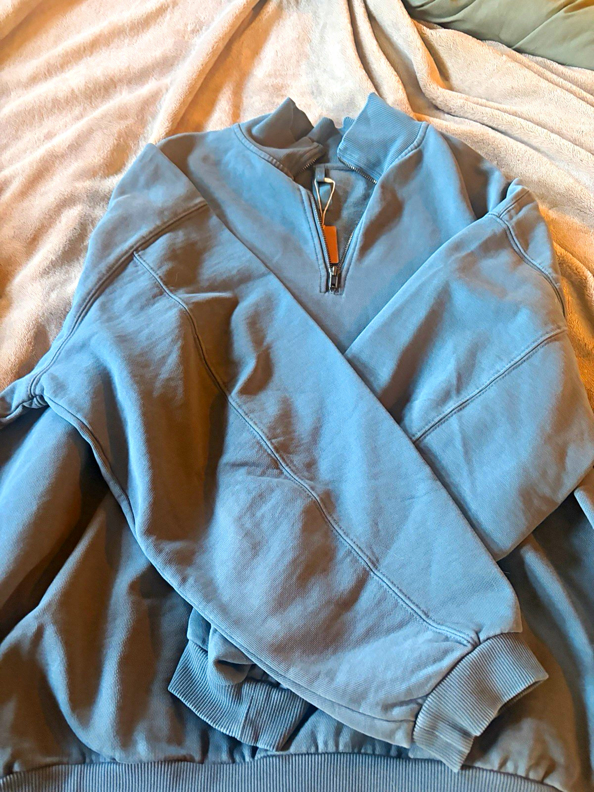 SKIMS Boyfriend Fleece Oversized 1/4 zip. Size S Color Zircon SKIMS Boyfriend Fleece Oversized 1/4 zip. Size S Color Zircon