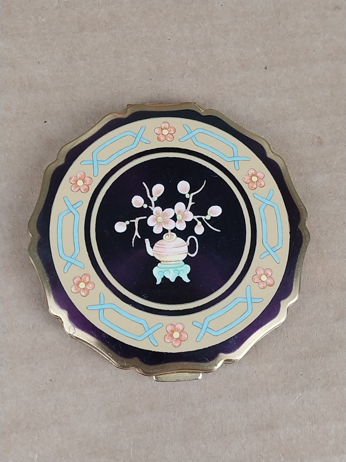 Vintage Stratton Princess Compact Enamel Blue Pink Floral Oriental Design Vintage Stratton Princess Compact Enamel Blue Pink Floral Oriental Design