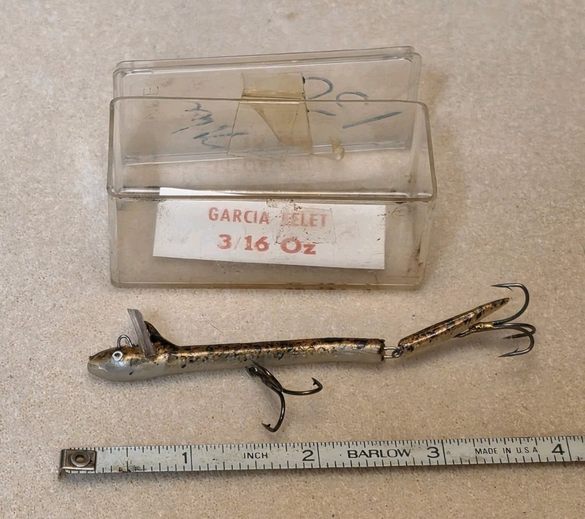 GARCIA EELET 3/16 oz Fishing Lure Vintage w/Plastic Case GARCIA EELET 3/16 oz Fishing Lure Vintage w/Plastic Case