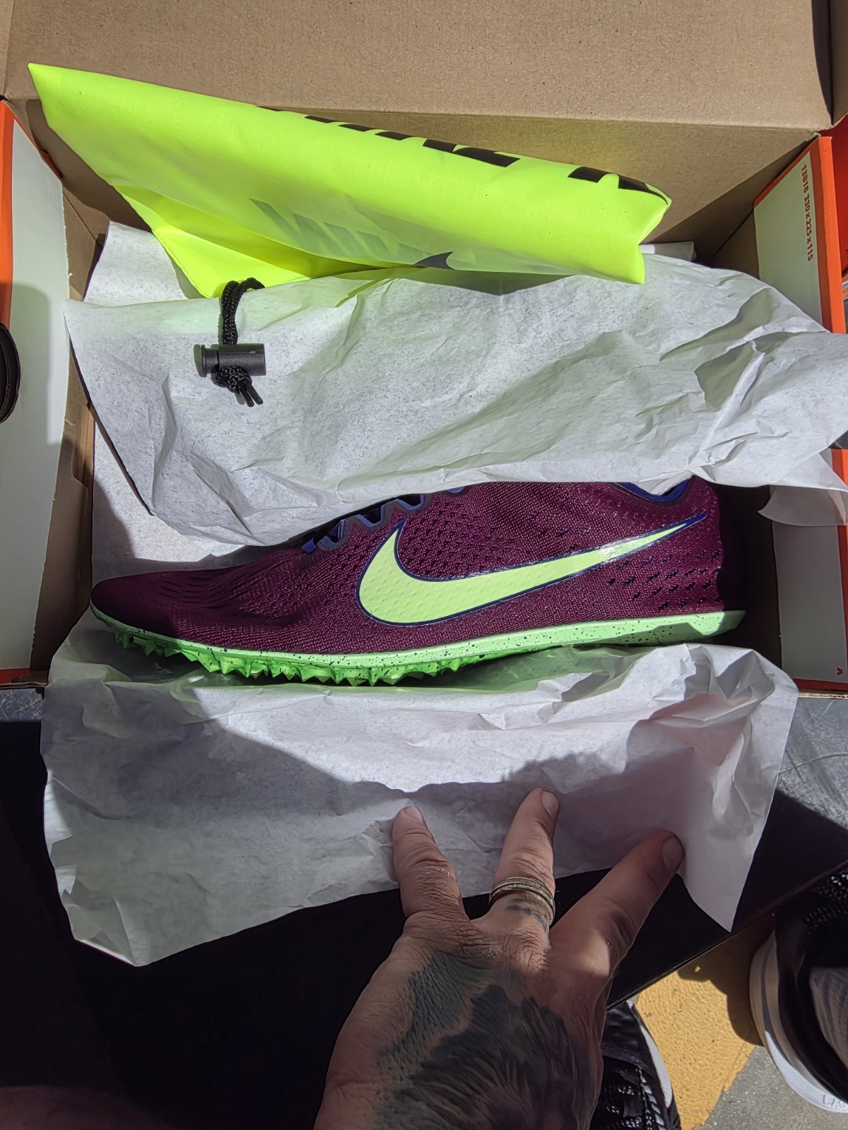 nike zoom victory elite 2 track and field shoes with box, spikes, and drawstring