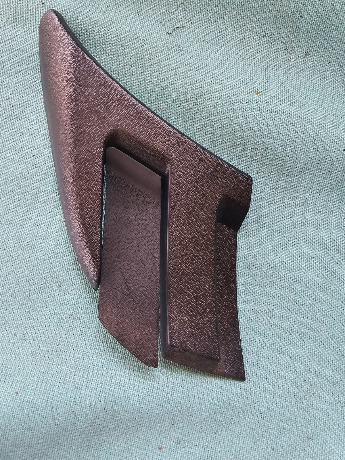 99-06 Chevy GMC Tahoe Denali Escalade RH Cowl Trim Antenna Delete OEM Passenger 99-06 Chevy GMC Tahoe Denali Escalade RH Cowl Trim Antenna Delete OEM Passenger