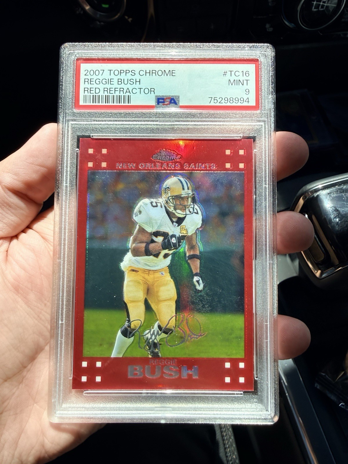 Topps 2007 Topps Chrome Reggie Bush TC16 Red Refractor /139 PSA 9 Topps 2007 Topps Chrome Reggie Bush TC16 Red Refractor /139 PSA 9