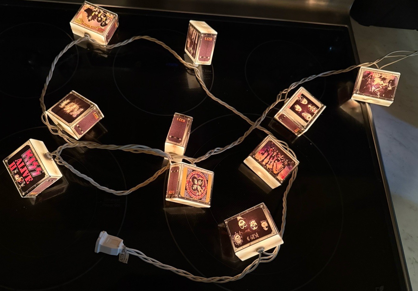KISS Band String Light Set 2007 String Kissmas Christmas Hanging Lights RARE KISS Band String Light Set 2007 String Kissmas Christmas Hanging Lights RARE