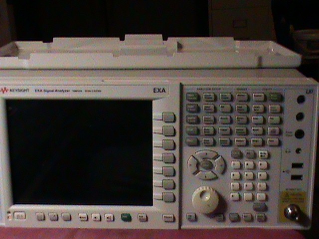 Agilent Keysight N9010A EXA Signal Analyzer 10Hz-3.6GHz Agilent Keysight N9010A EXA Signal Analyzer 10Hz-3.6GHz