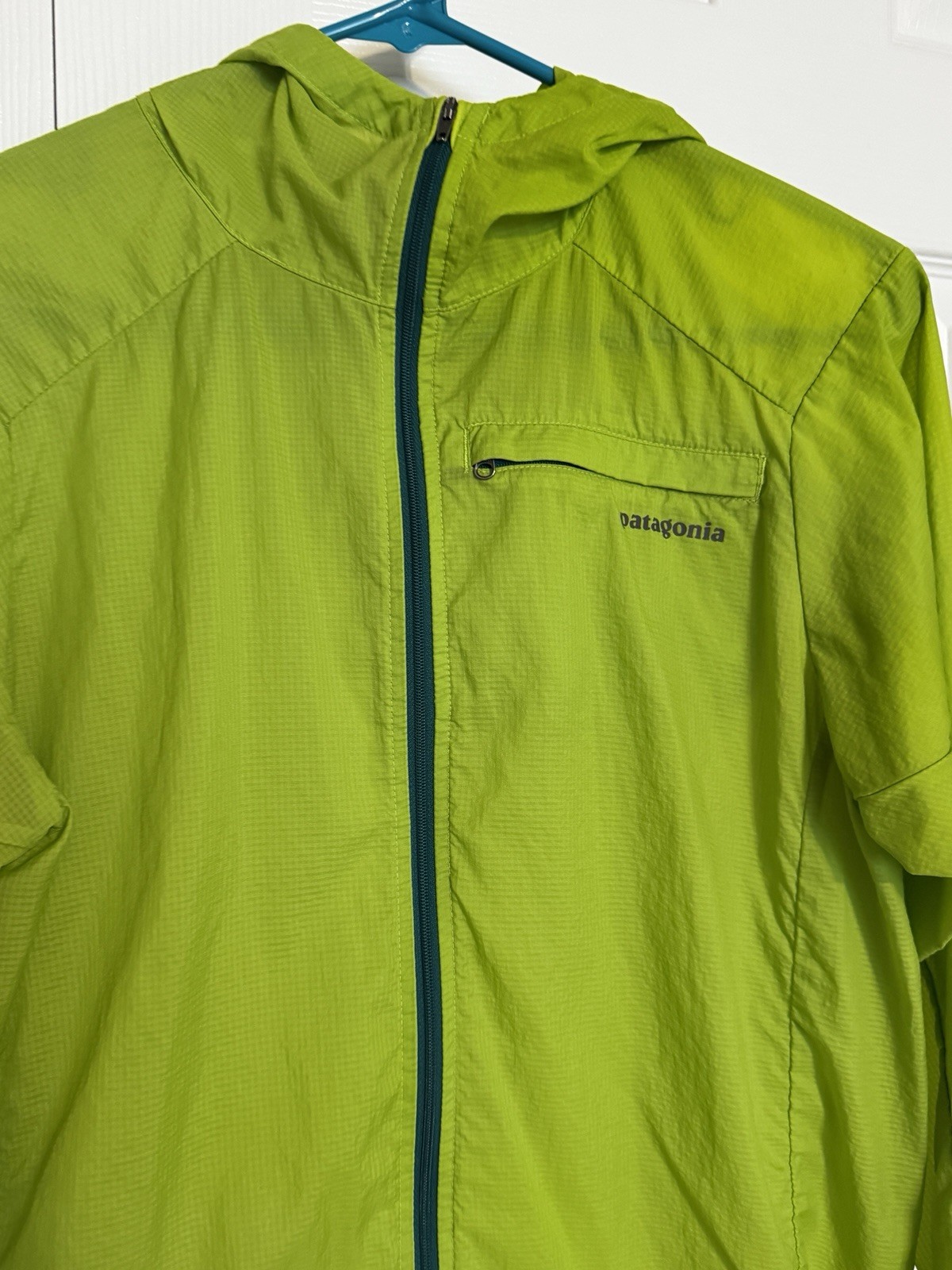 Patagonia Mens Houdini Windbreaker Jacket S - Lime Green Full Zip Hooded Gecko