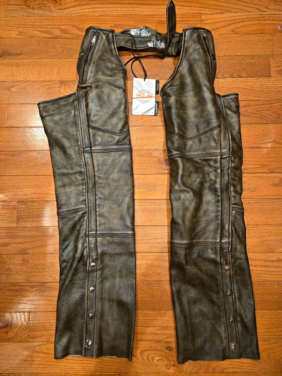 Milwaukee Leather Chaps Size Large, Style: MLM5500, Color Black/Beige Milwaukee Leather Chaps Size Large, Style: MLM5500, Color Black/Beige