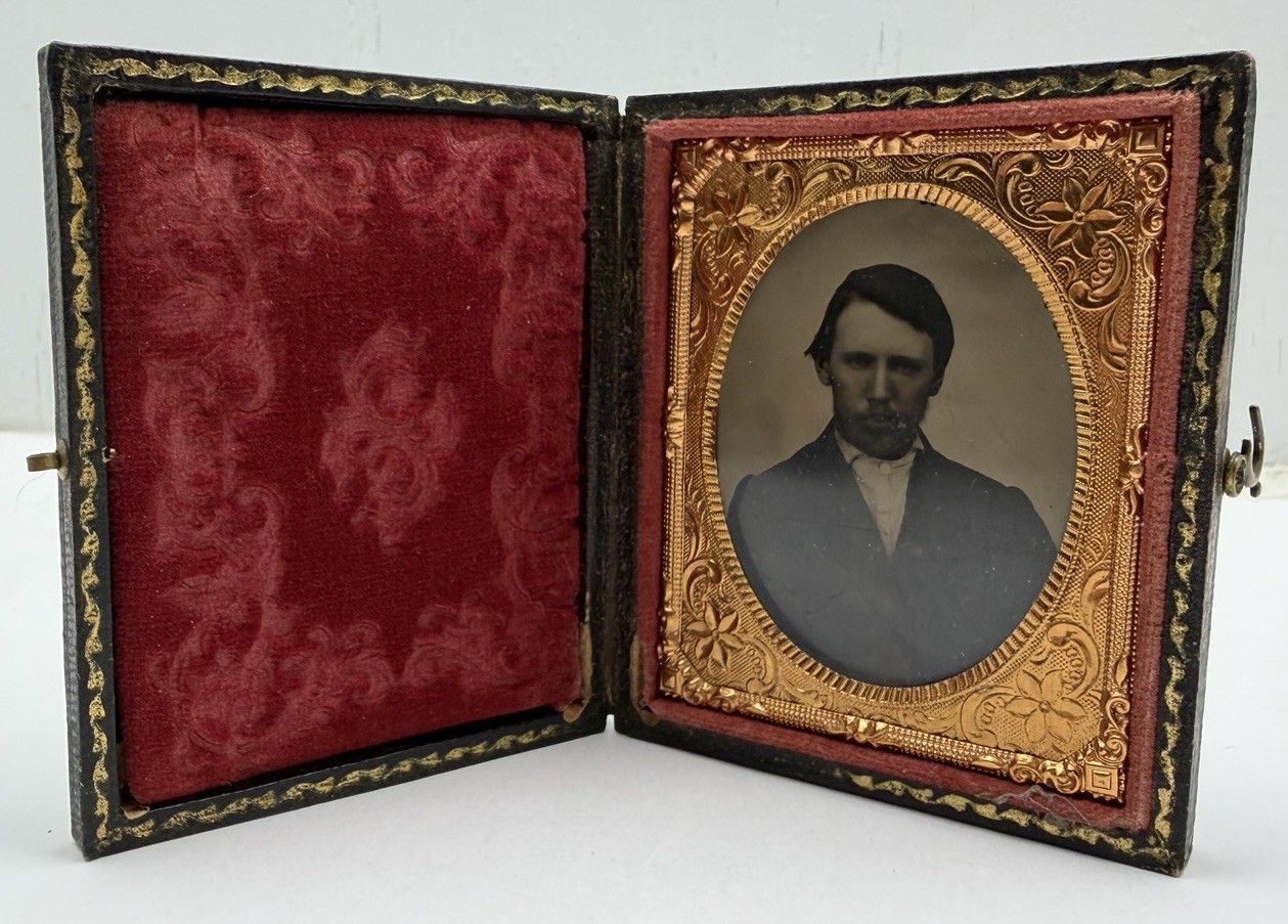 Antique 19th Century Daguerreotype of Man In Ornate Velvet & Leather Case Antique 19th Century Daguerreotype of Man In Ornate Velvet & Leather Case