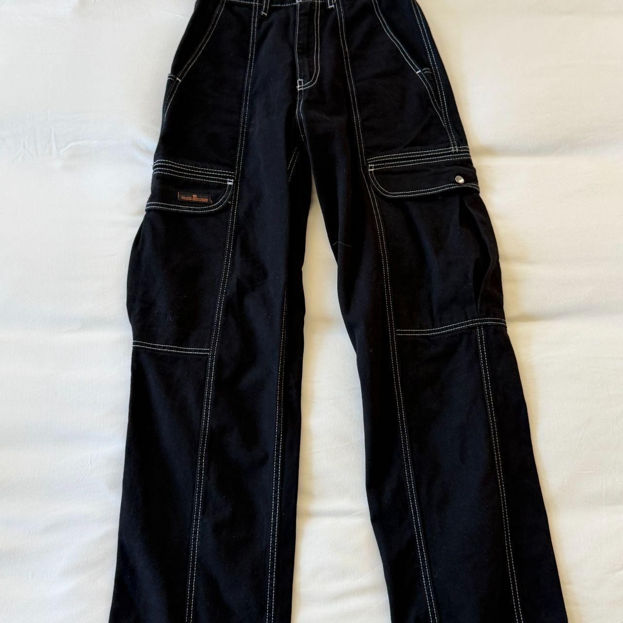 BDG Urban Outfitters Black Contrast Stitch Cargo Pants High Waisted Size 27 4 BDG Urban Outfitters Black Contrast Stitch Cargo Pants High Waisted Size 27 4