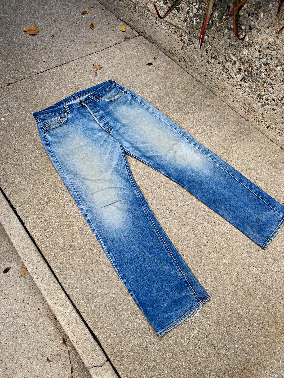 Vintage Levi\'s 501 Redline Jeans Button Fly 5-Pocket Tagged 36x34 Vintage Levi\'s 501 Redline Jeans Button Fly 5-Pocket Tagged 36x34