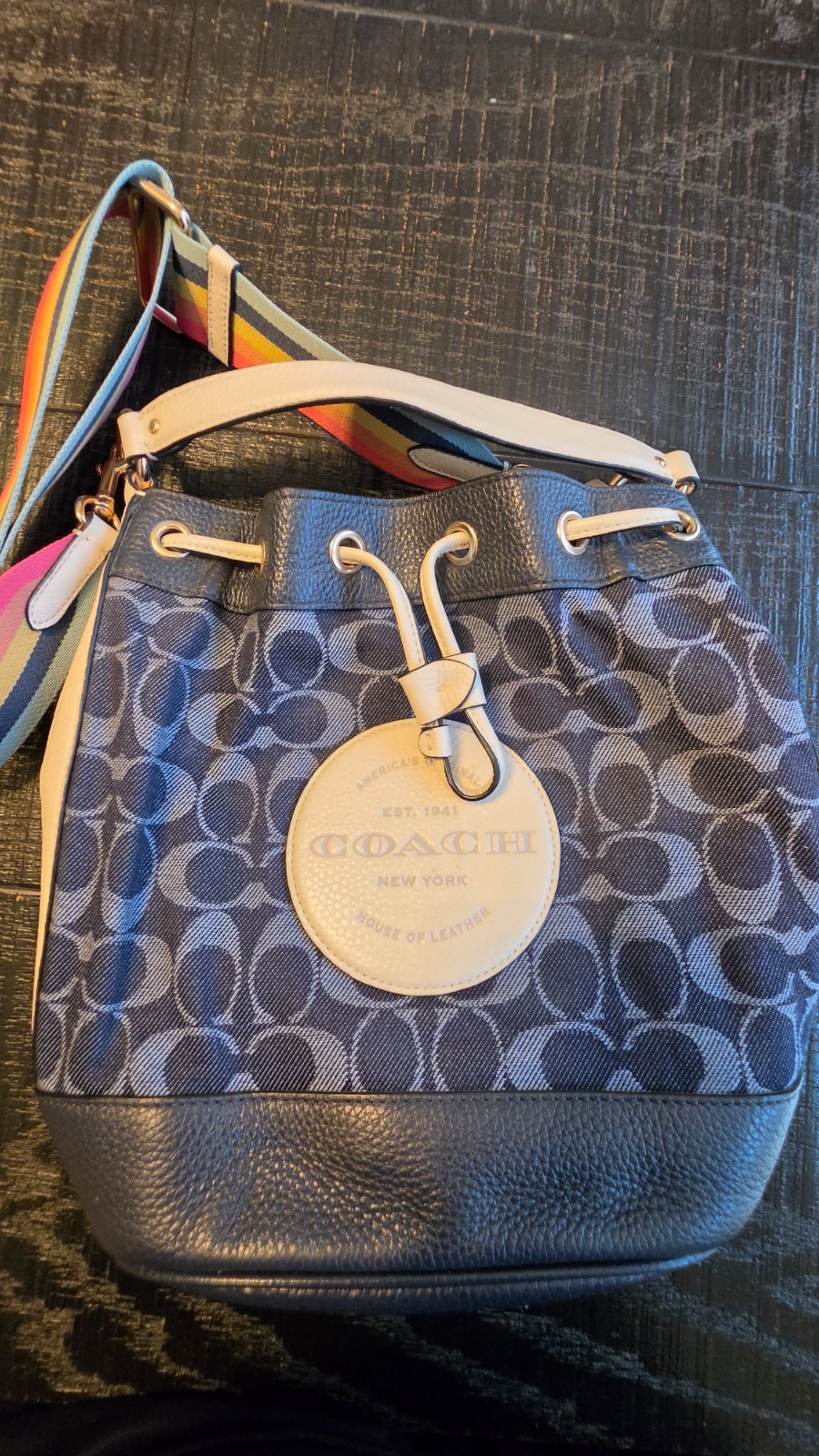 Coach C4101 Dempsey Drawstring Bucket Bsg Signature Denim $378 Rainbow Strap Coach C4101 Dempsey Drawstring Bucket Bsg Signature Denim $378 Rainbow Strap
