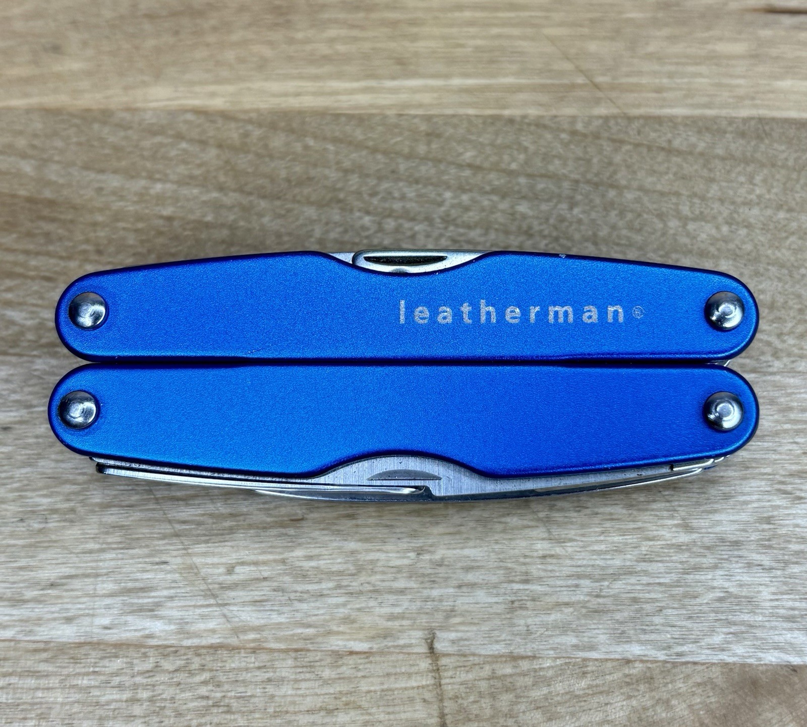 Leatherman Juice CS4 Multi Tool Retired GLACIER BLUE