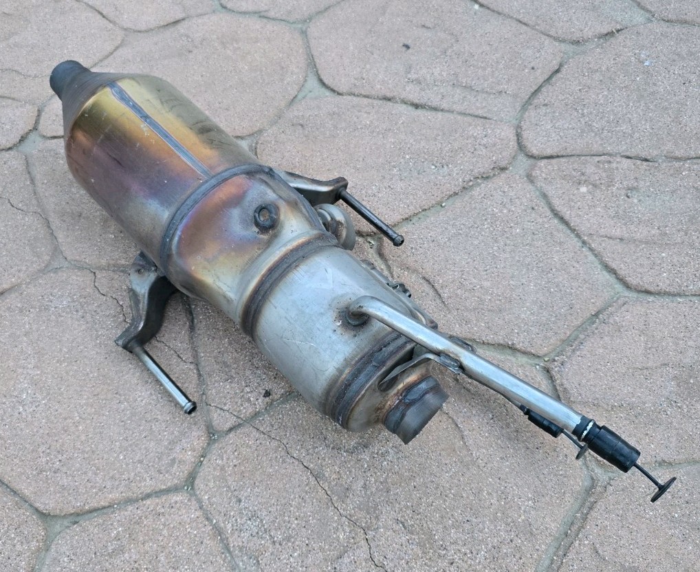 10-15 Toyota Prius Exhaust Coolant Heat Exchanger Recirculation System Resonator 10-15 Toyota Prius Exhaust Coolant Heat Exchanger Recirculation System Resonator