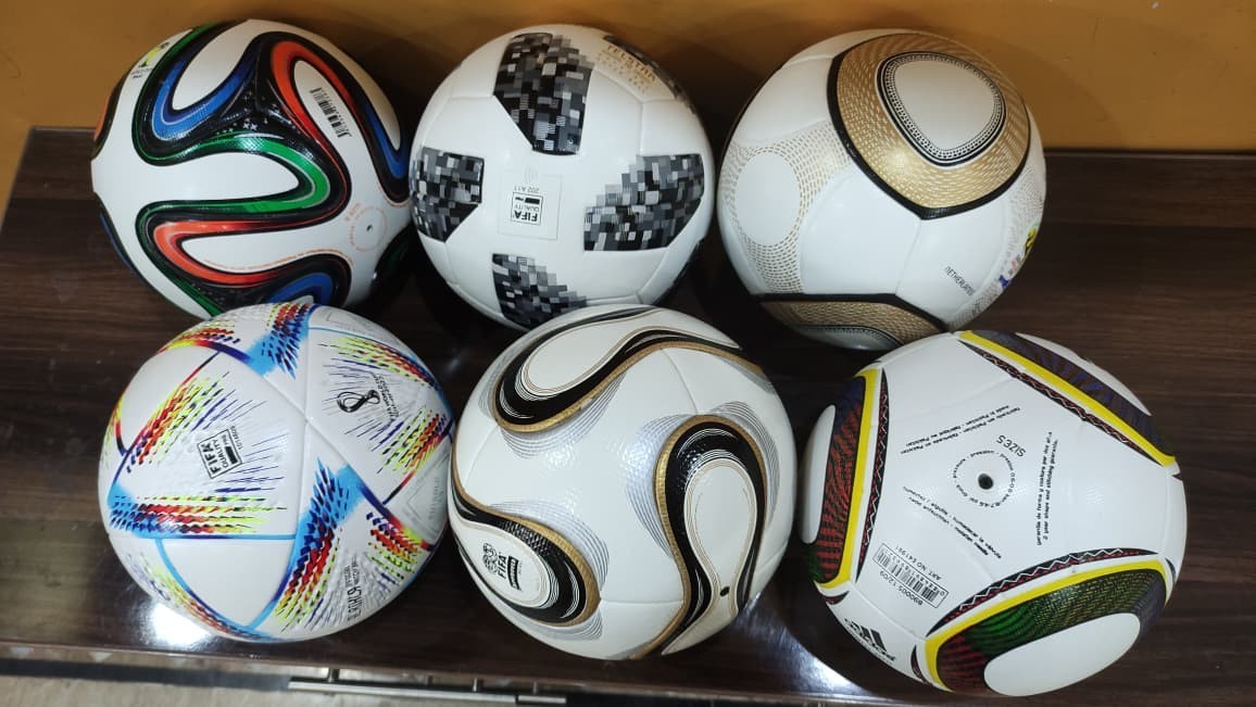 Lot of 6 Official Adidas Soccer Balls Size 5 Training Match Footballs Lot of 6 Official Adidas Soccer Balls Size 5 Training Match Footballs