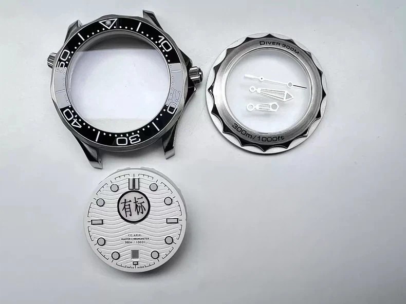DIY watch case kit For 300 41mm Watch Steel Case kit For 8215 8200 2813 Movement DIY watch case kit For 300 41mm Watch Steel Case kit For 8215 8200 2813 Movement