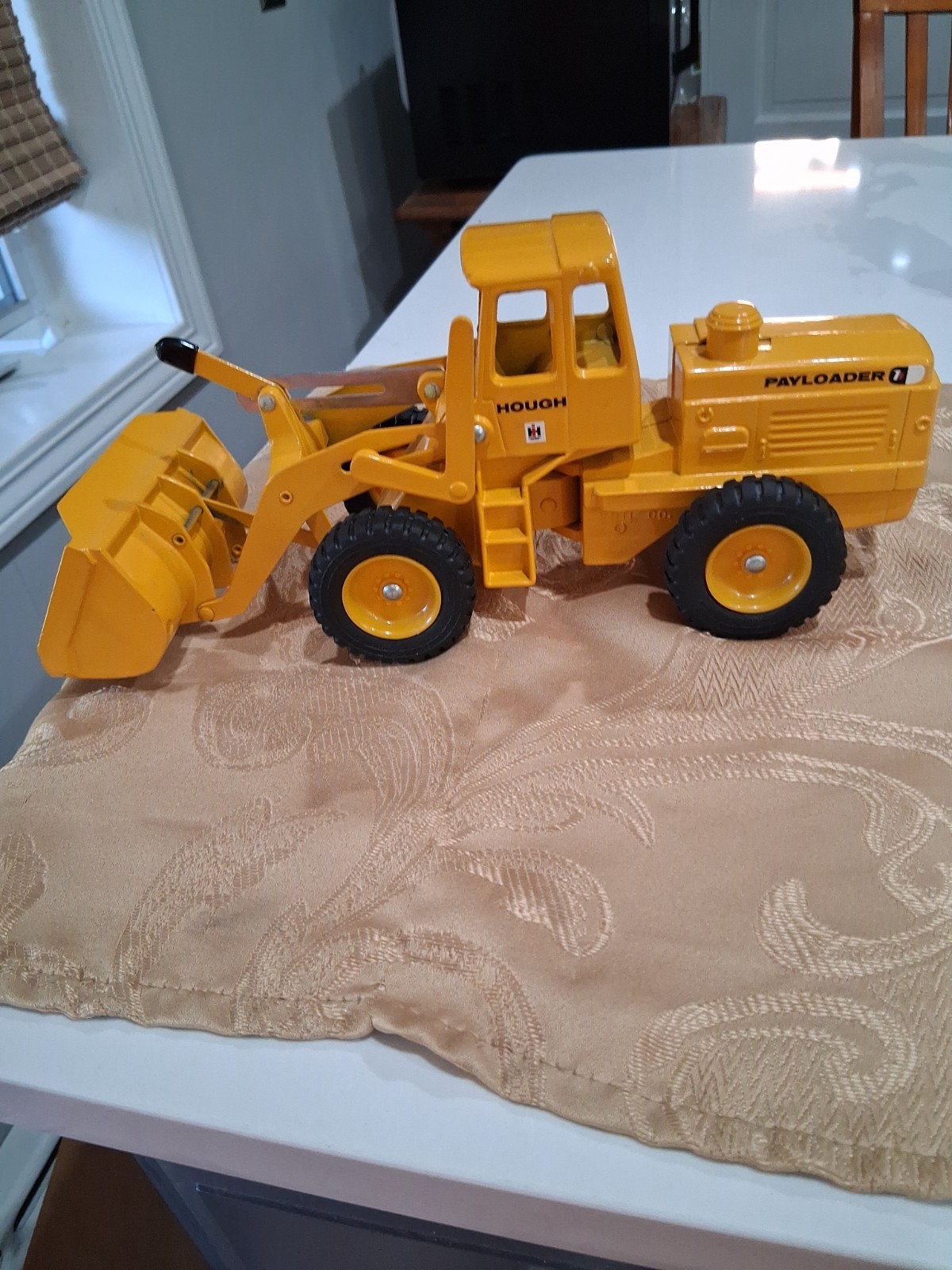 VTG ~ ERTL ~International Harvester Pay Loader~ Works~PRESSED STEEL~ PRISTINE VTG ~ ERTL ~International Harvester Pay Loader~ Works~PRESSED STEEL~ PRISTINE