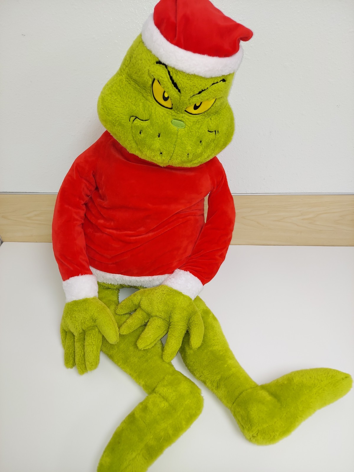 Ruz Dr. Seuss The Grinch Christmas Jumbo 48 in Plush Pre-owned GUC 