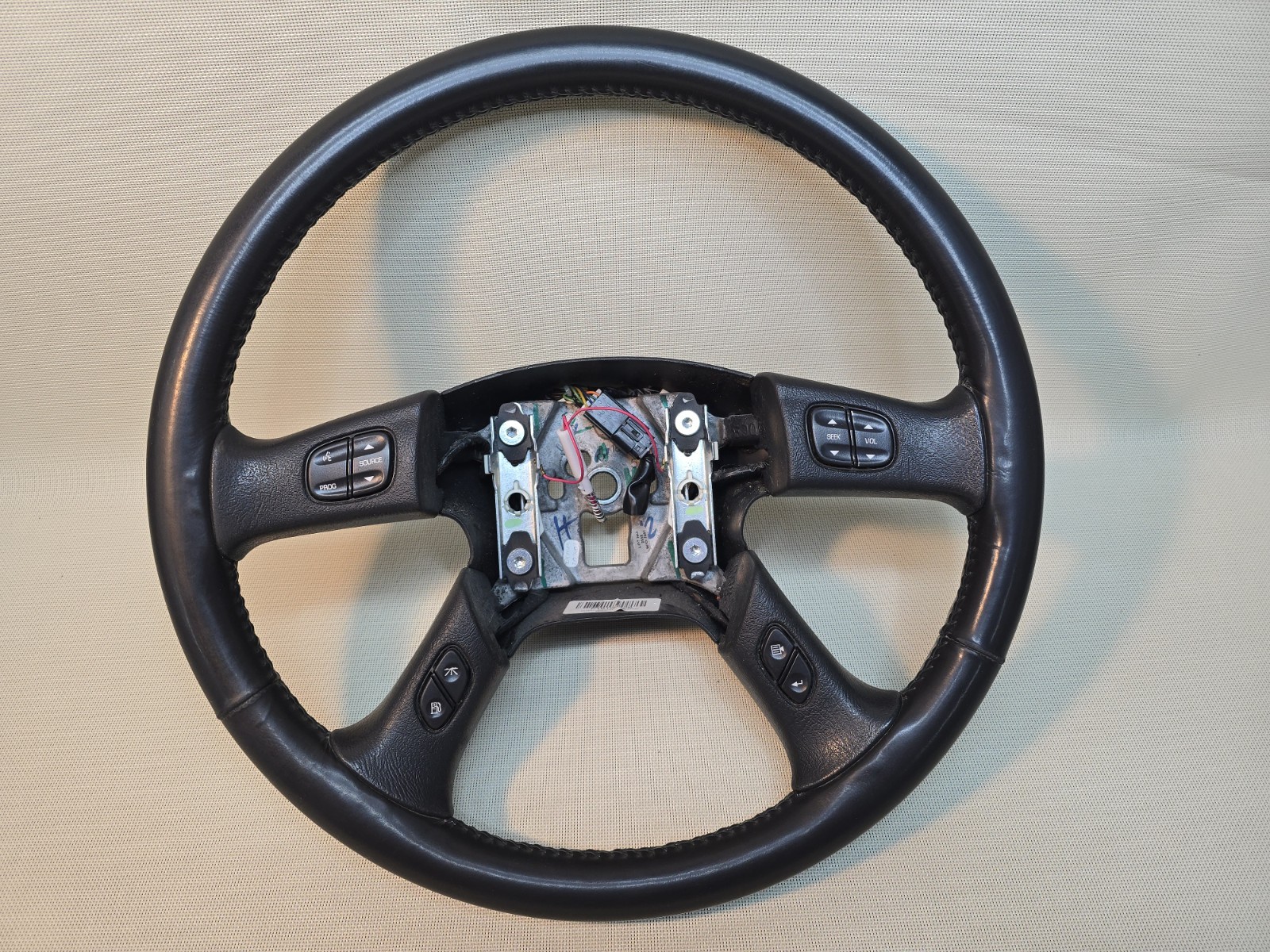 2003-07 Chevy GM GMC Pickup Truck Silverado 1500 Steering Wheel Leather 2003-07 Chevy GM GMC Pickup Truck Silverado 1500 Steering Wheel Leather