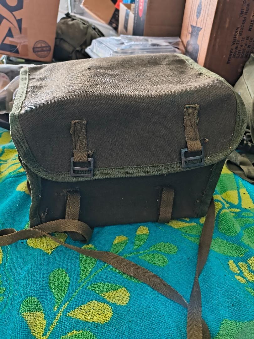 Rare WWII USAAF Type E-2 Bombardier Case Complete Solar Still Water Survival Kit Rare WWII USAAF Type E-2 Bombardier Case Complete Solar Still Water Survival Kit