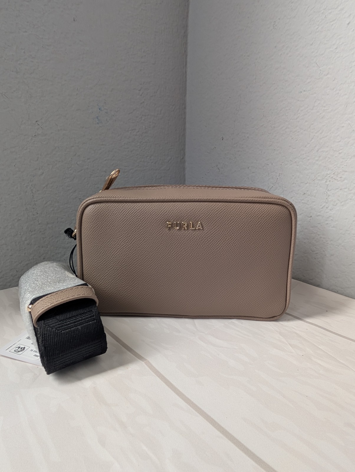 NWT Furla Classic XL Leather Crossbody In Taupe Nero W/ Dust Bag NWT Furla Classic XL Leather Crossbody In Taupe Nero W/ Dust Bag