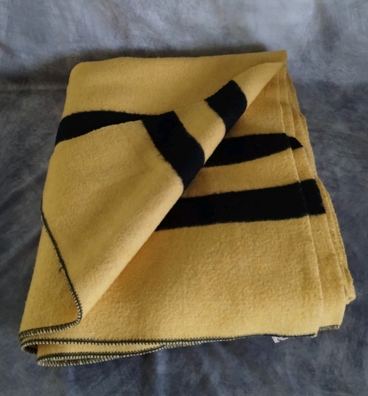 Vintage Baron Woolen Mills Wool Blanket Honey Gold Black Stripes Approx 80x90 Vintage Baron Woolen Mills Wool Blanket Honey Gold Black Stripes Approx 80x90