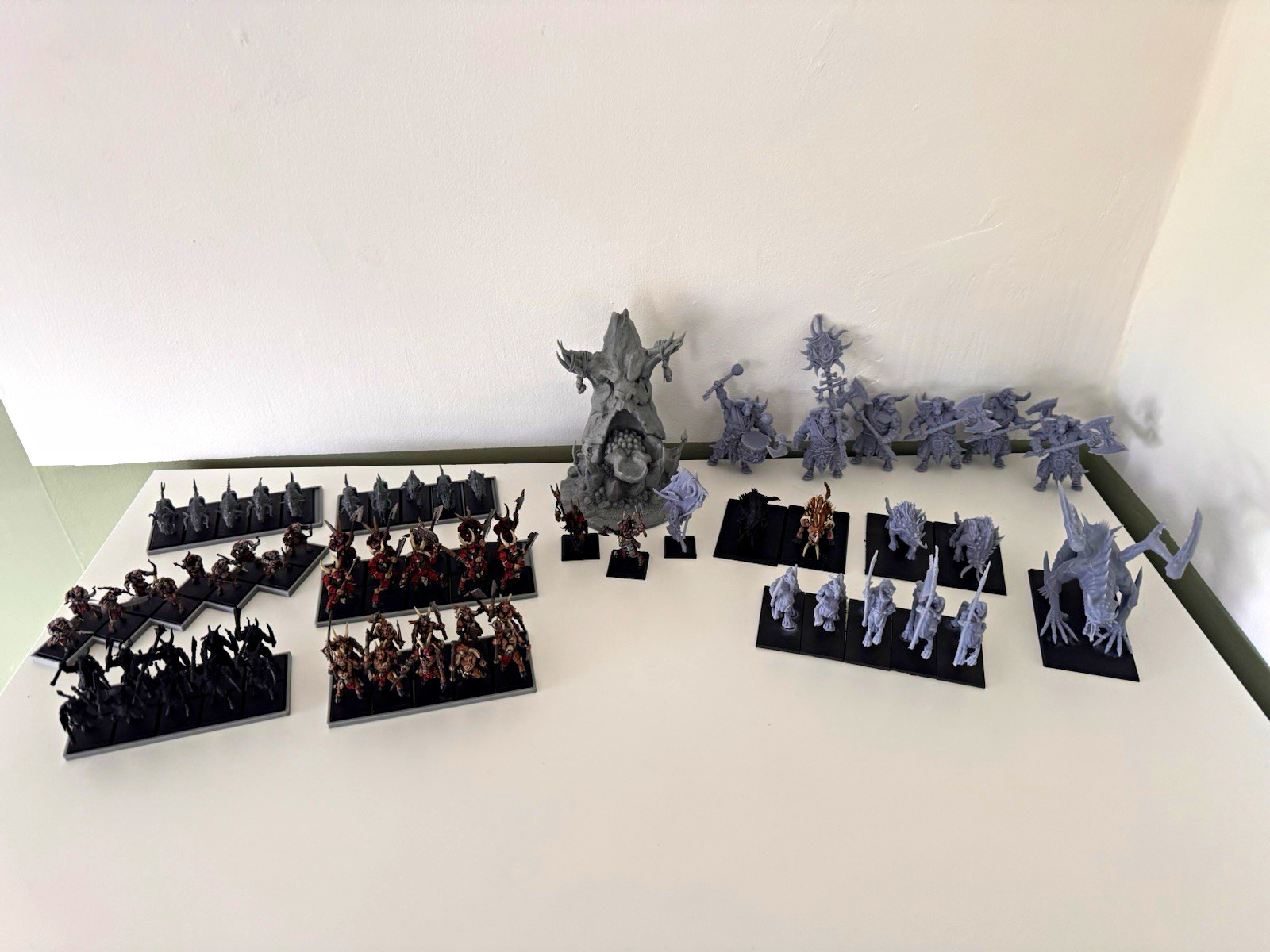 Games Workshop Warhammer Fantasy the old world Beastmen Miniatures Mixed Lot. Games Workshop Warhammer Fantasy the old world Beastmen Miniatures Mixed Lot.