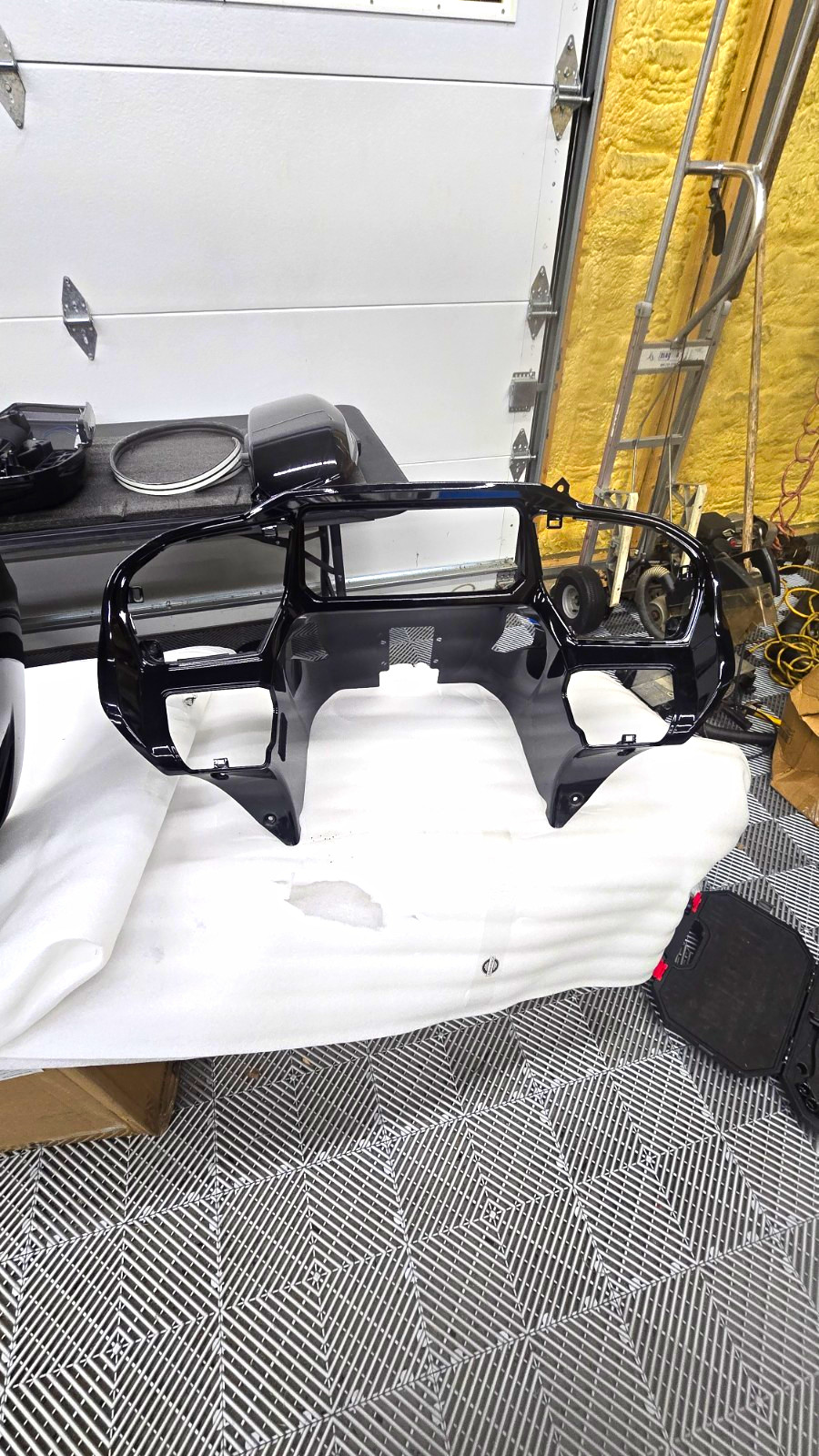 2024 Road Glide Inner Fairing Vivid Black for Harley Davidson OEM Genuine 2024 Road Glide Inner Fairing Vivid Black for Harley Davidson OEM Genuine