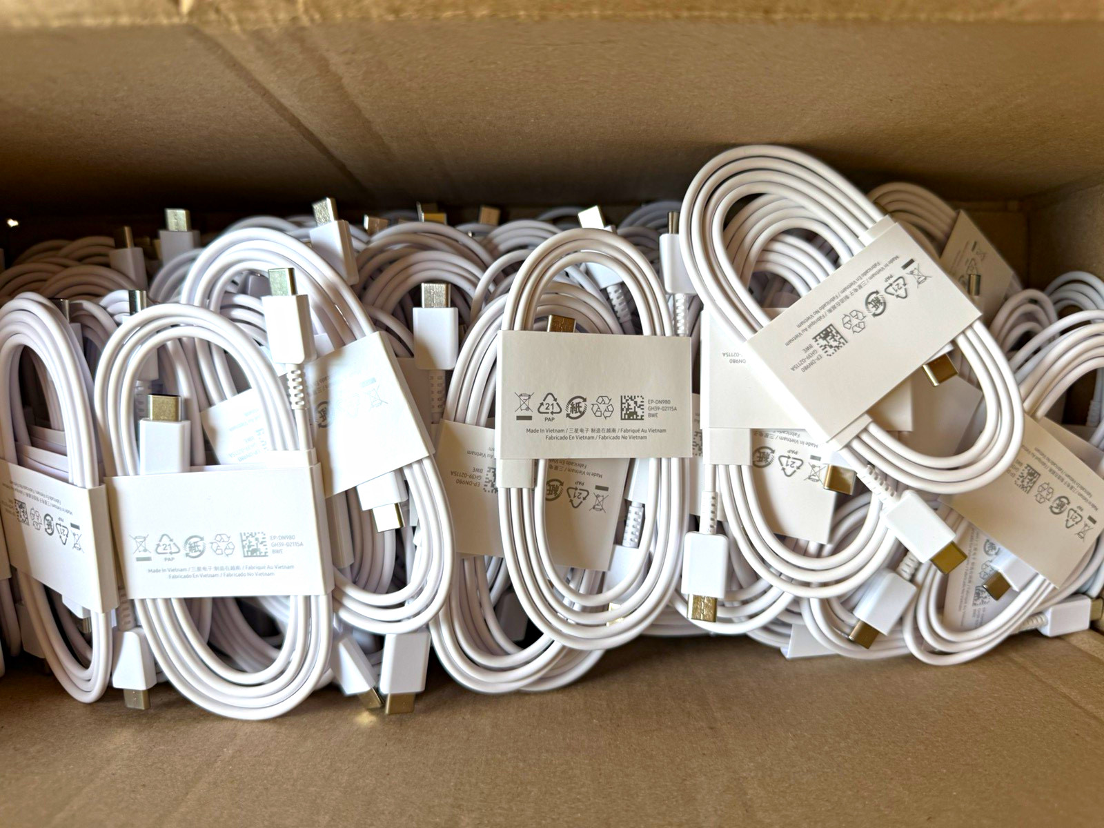Bulk Lot of 100 OEM EP-DN980 USB-C to USB-C 3.3 ft fast charging cables, New Bulk Lot of 100 OEM EP-DN980 USB-C to USB-C 3.3 ft fast charging cables, New