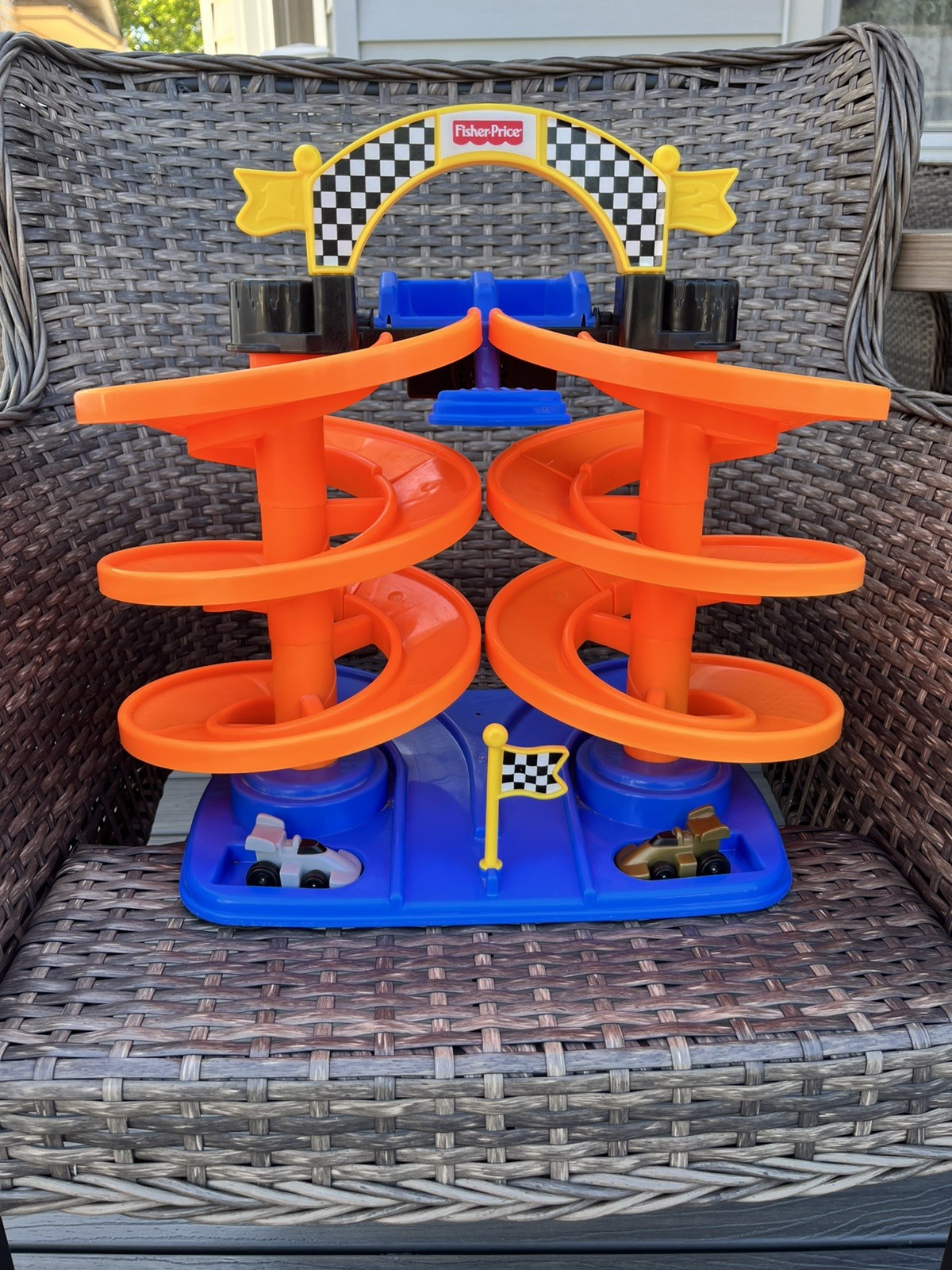 VTG 1997/1999 Fisher Price Spiral Speedway w/ 2 Cars WORKS CLEAN VIDEO VTG 1997/1999 Fisher Price Spiral Speedway w/ 2 Cars WORKS CLEAN VIDEO