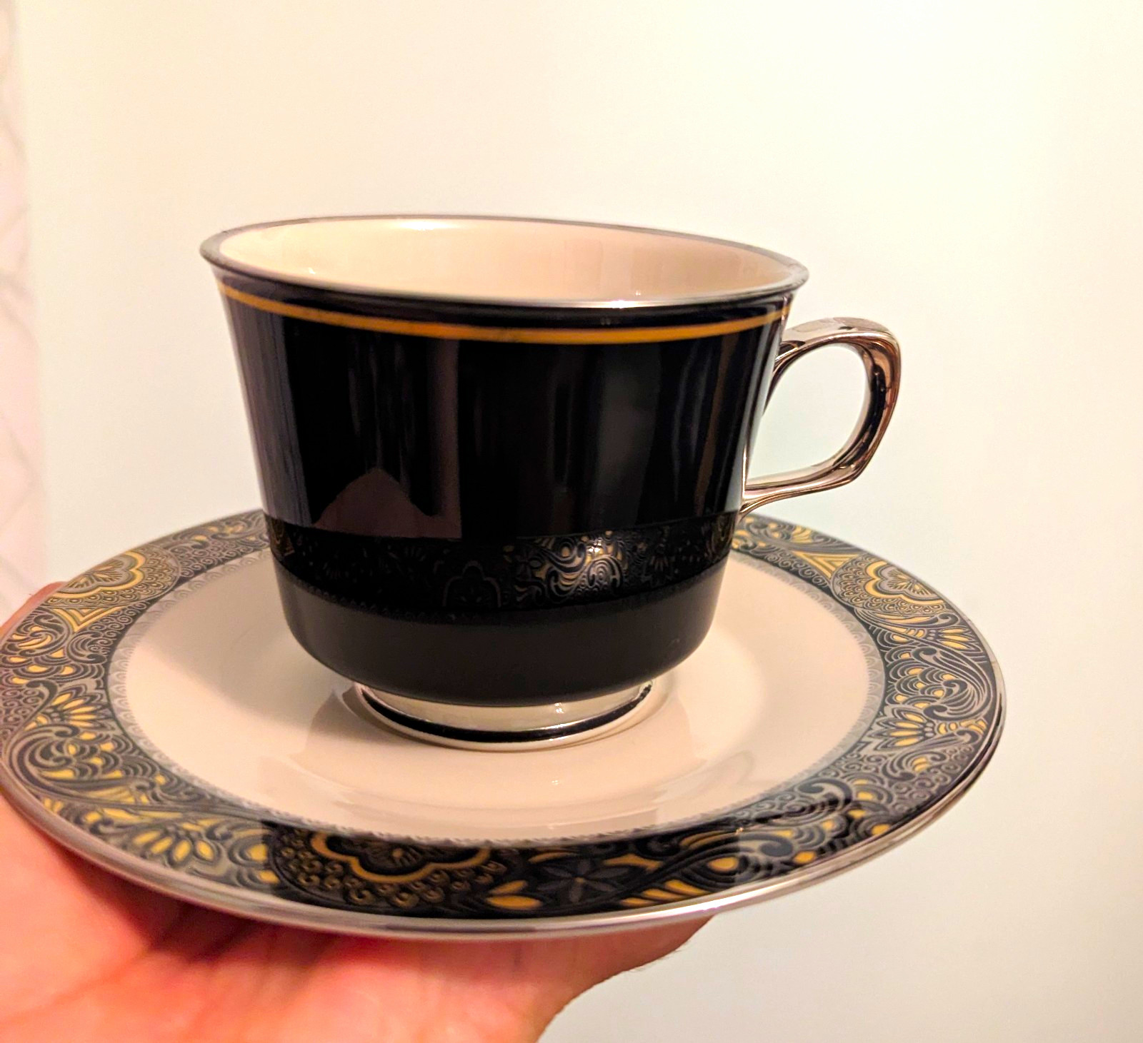 13 Vintage Franciscan China Nouvelle Ebony Cup & Saucer Sets Discontinued 13 Vintage Franciscan China Nouvelle Ebony Cup & Saucer Sets Discontinued