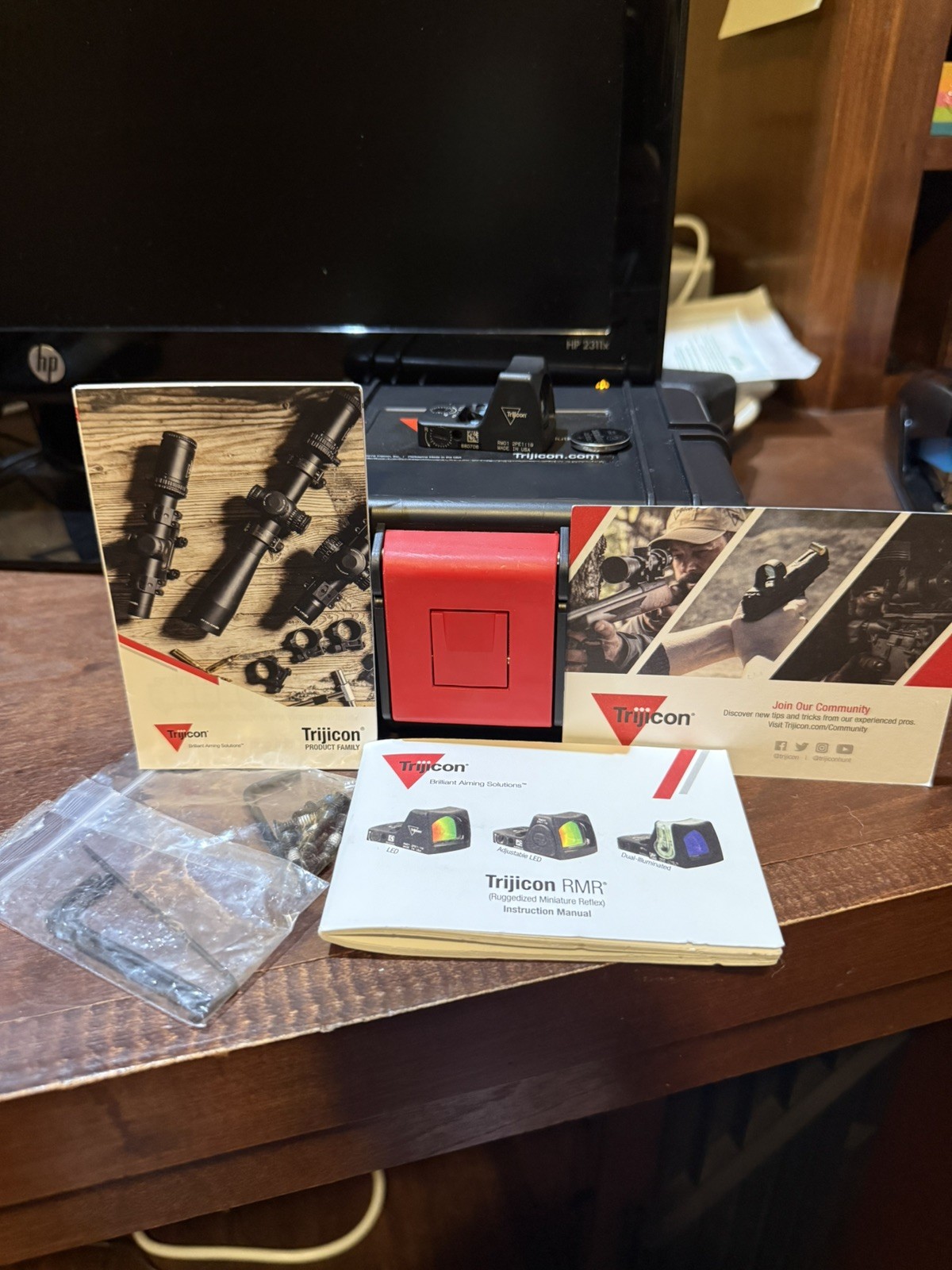 New Trijicon RMR Type 2 RM01 Automatic LED 3.25 MOA Red Dot Sight RM01-C-700600 New Trijicon RMR Type 2 RM01 Automatic LED 3.25 MOA Red Dot Sight RM01-C-700600