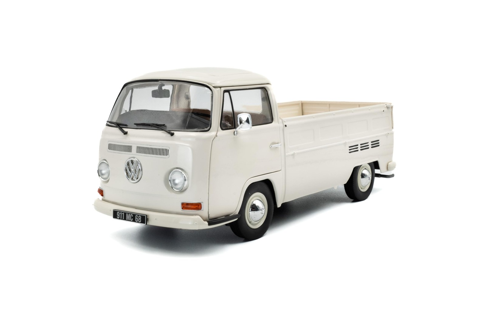 Solido 1:18 Scale Volkswagen T2 Pick Up White 1968 Diecast Model Car S1809404 Solido 1:18 Scale Volkswagen T2 Pick Up White 1968 Diecast Model Car S1809404